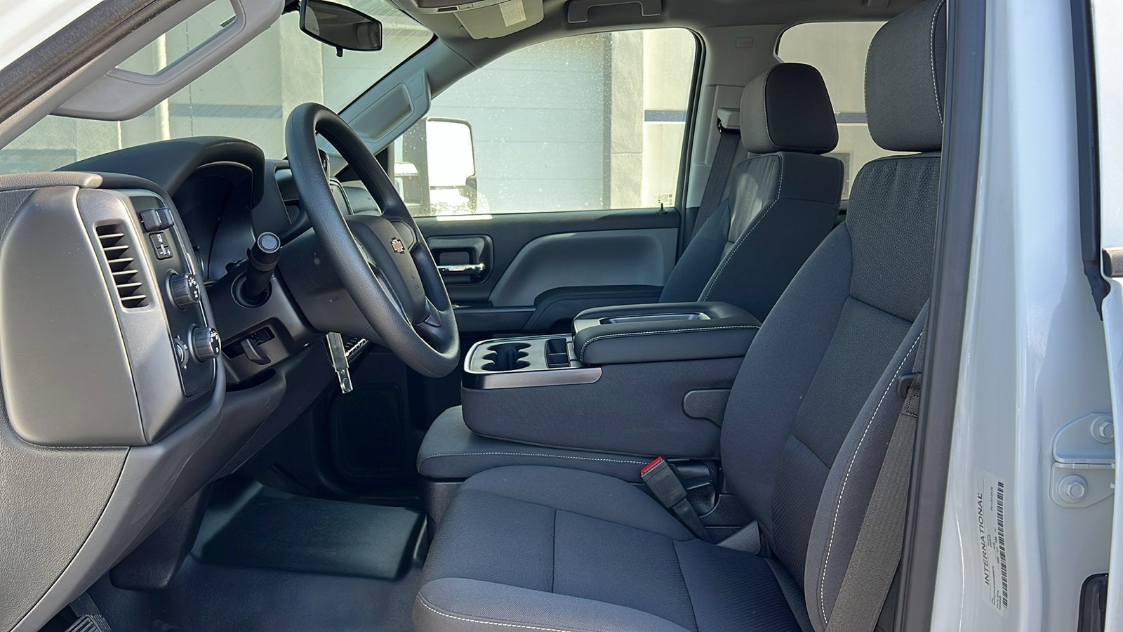 2025 Chevrolet Silverado 5500 HD Work Truck