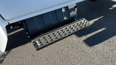 2025 Chevrolet Silverado 5500 HD Work Truck