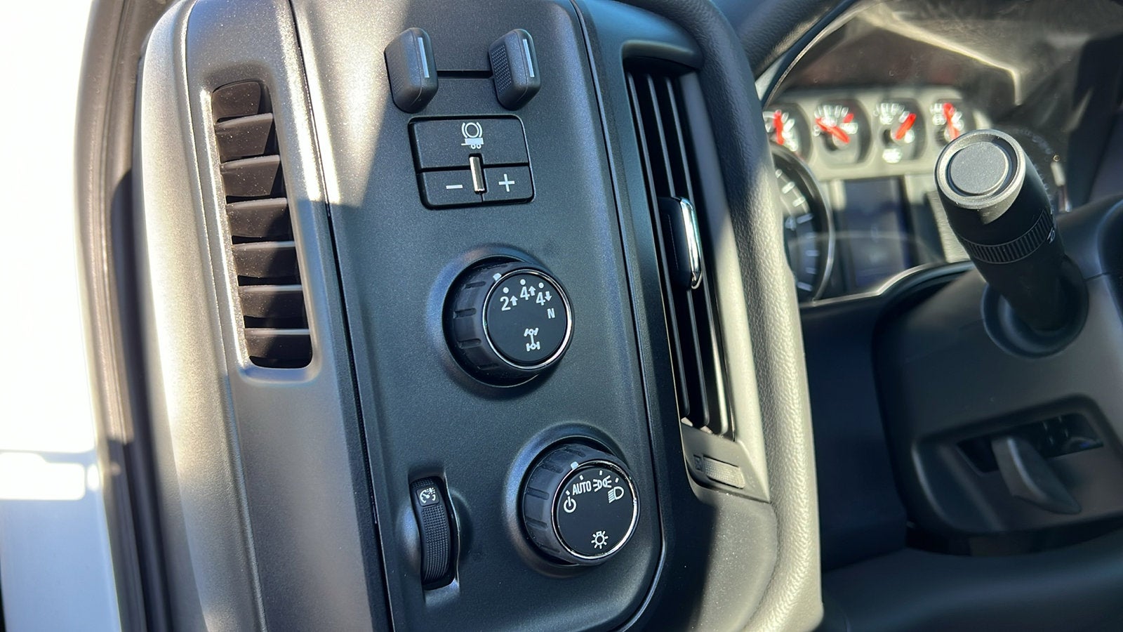 2025 Chevrolet Silverado 5500 HD Work Truck