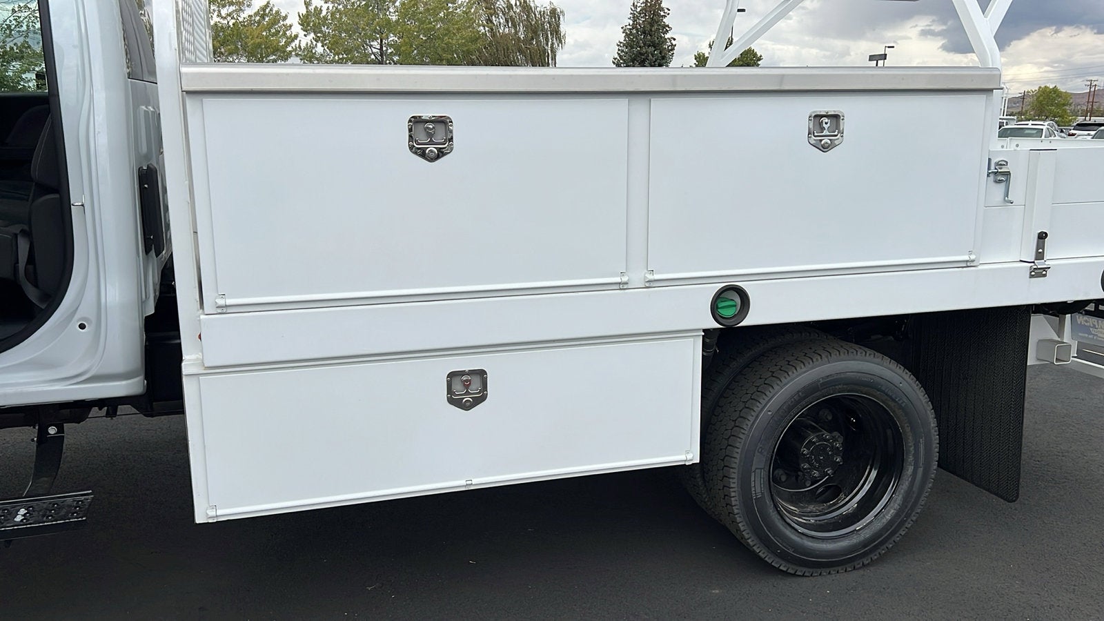 2025 Chevrolet Silverado 5500 HD Work Truck