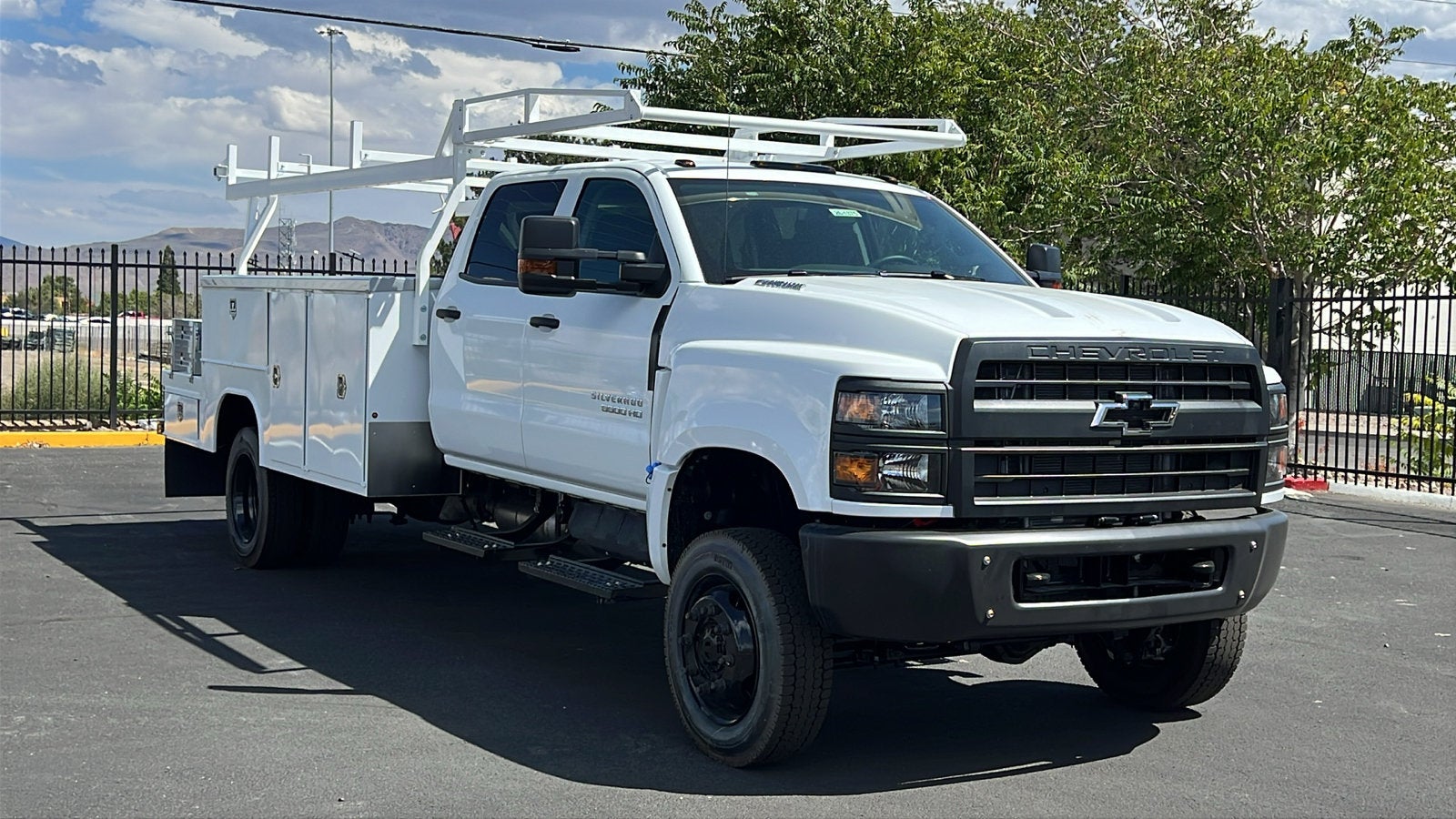 2026 Chevrolet Silverado 5500 HD Work Truck