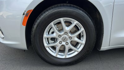 2023 Chrysler Pacifica Touring