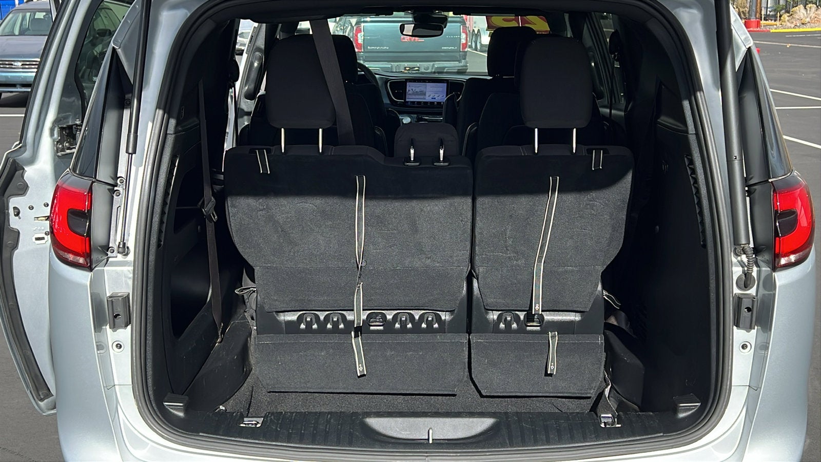 2023 Chrysler Pacifica Touring