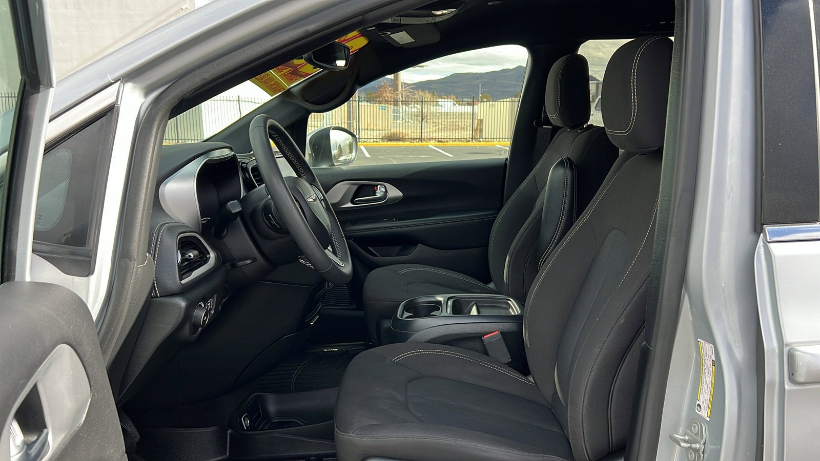 2023 Chrysler Pacifica Touring