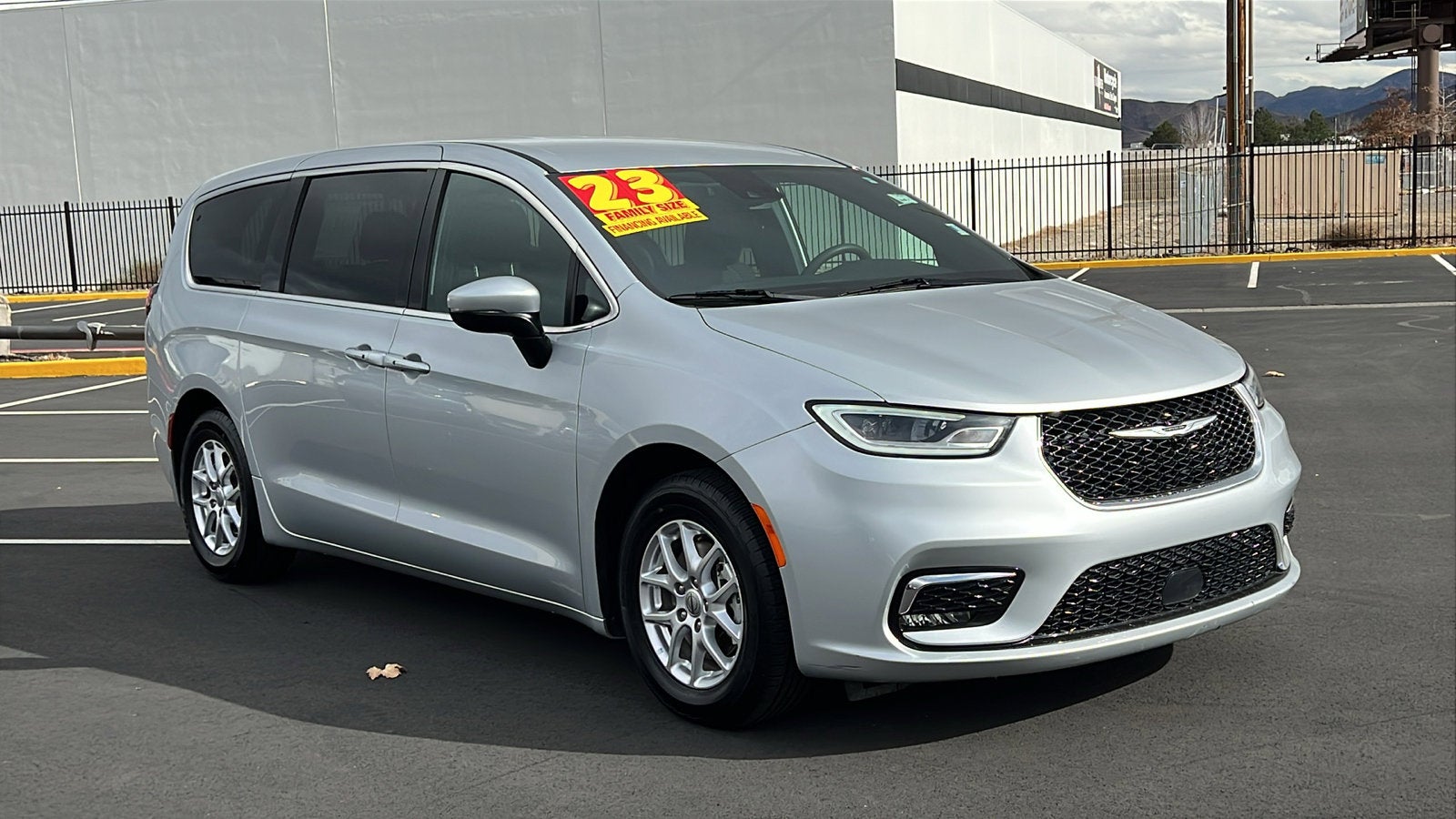 2023 Chrysler Pacifica Touring