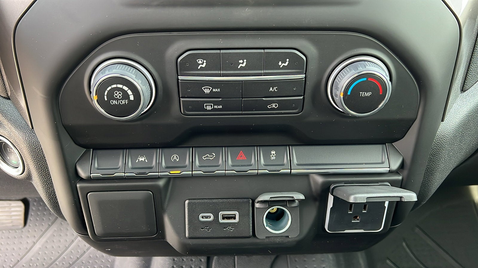 2025 Chevrolet Silverado 1500 Custom