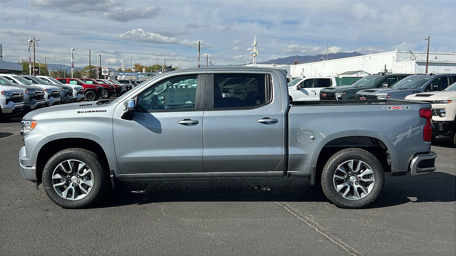 2026 Chevrolet Silverado 1500 LT