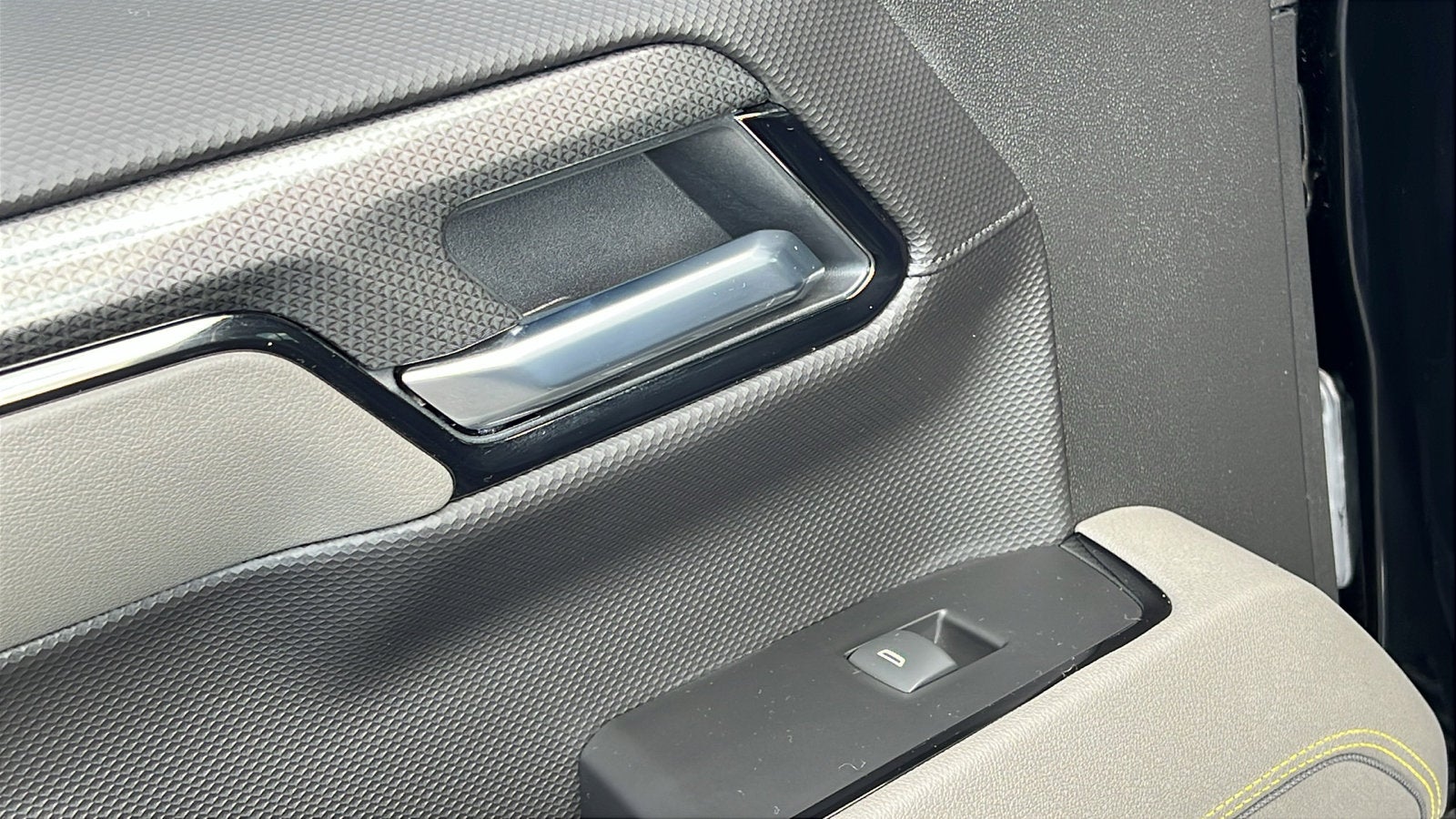 2025 Chevrolet Silverado 1500 ZR2 - Photo 14