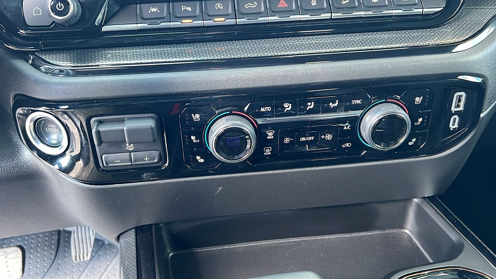 2025 Chevrolet Silverado 1500 ZR2 - Photo 24