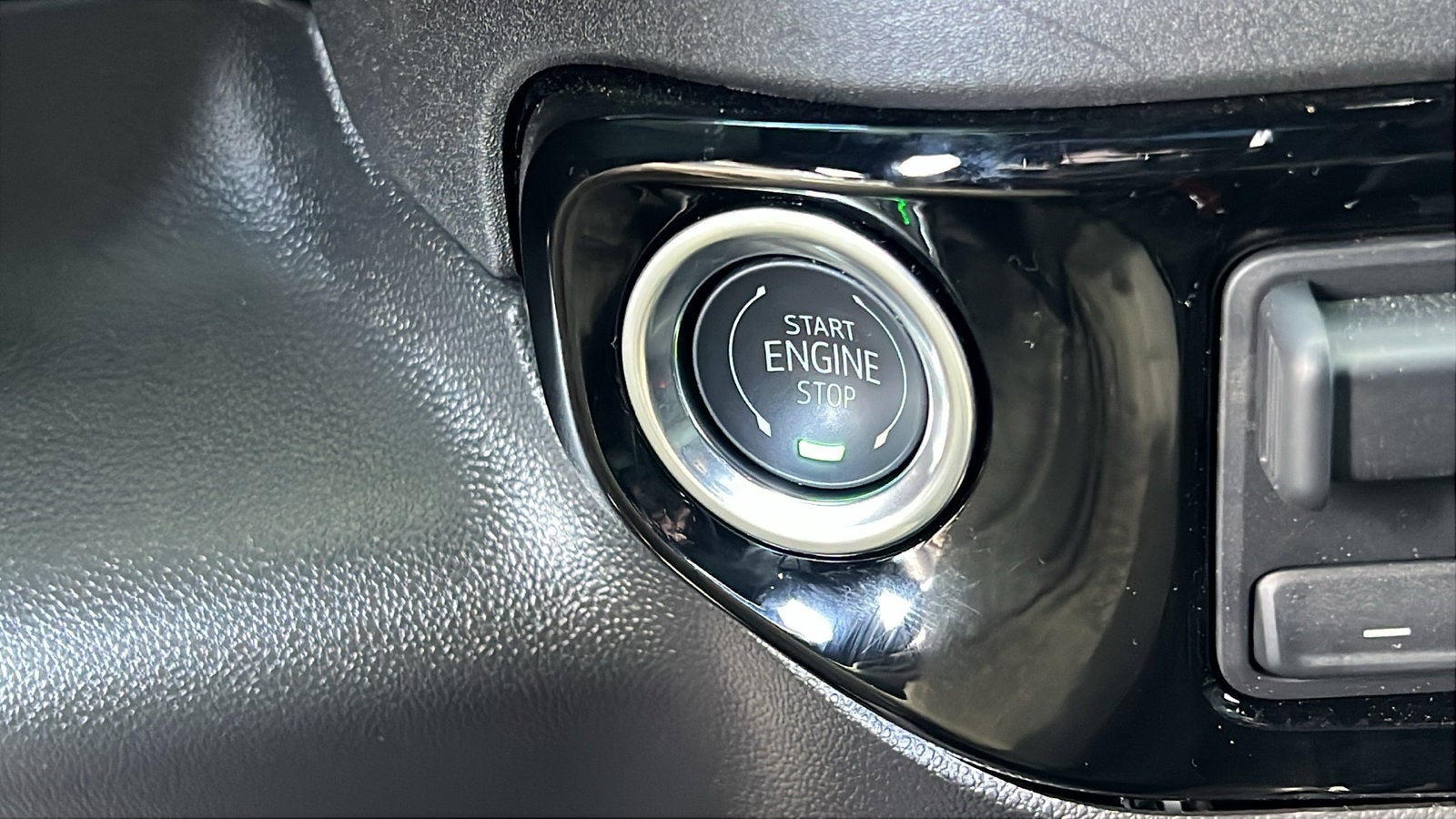 2025 Chevrolet Silverado 1500 ZR2 - Photo 30