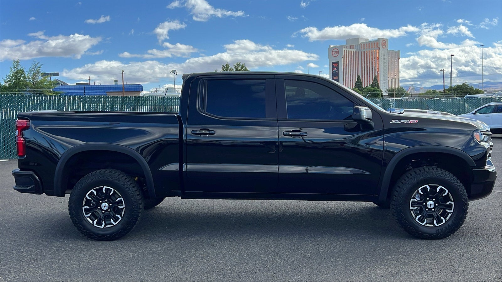 2025 Chevrolet Silverado 1500 ZR2 - Photo 4