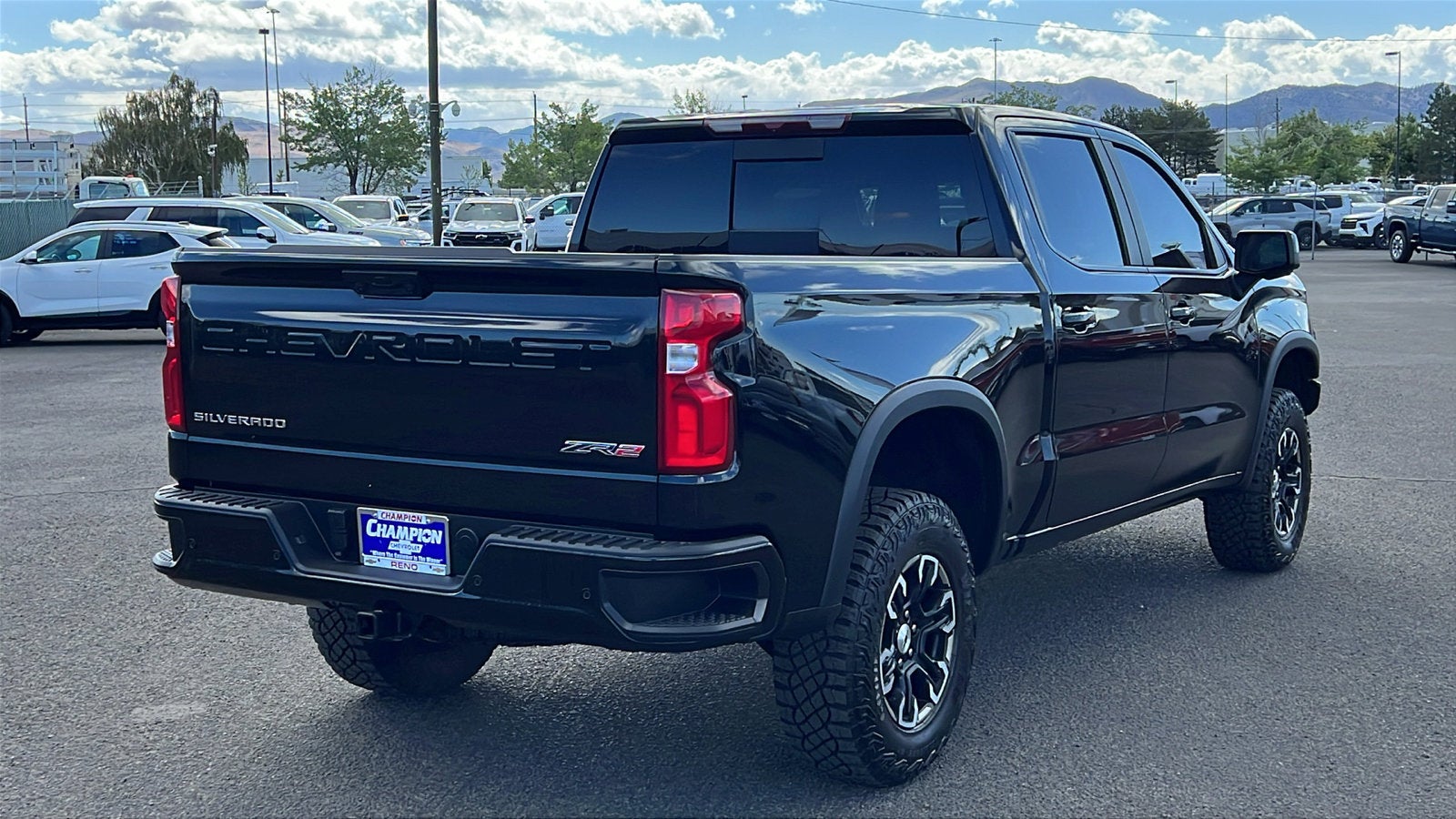 2025 Chevrolet Silverado 1500 ZR2 - Photo 5