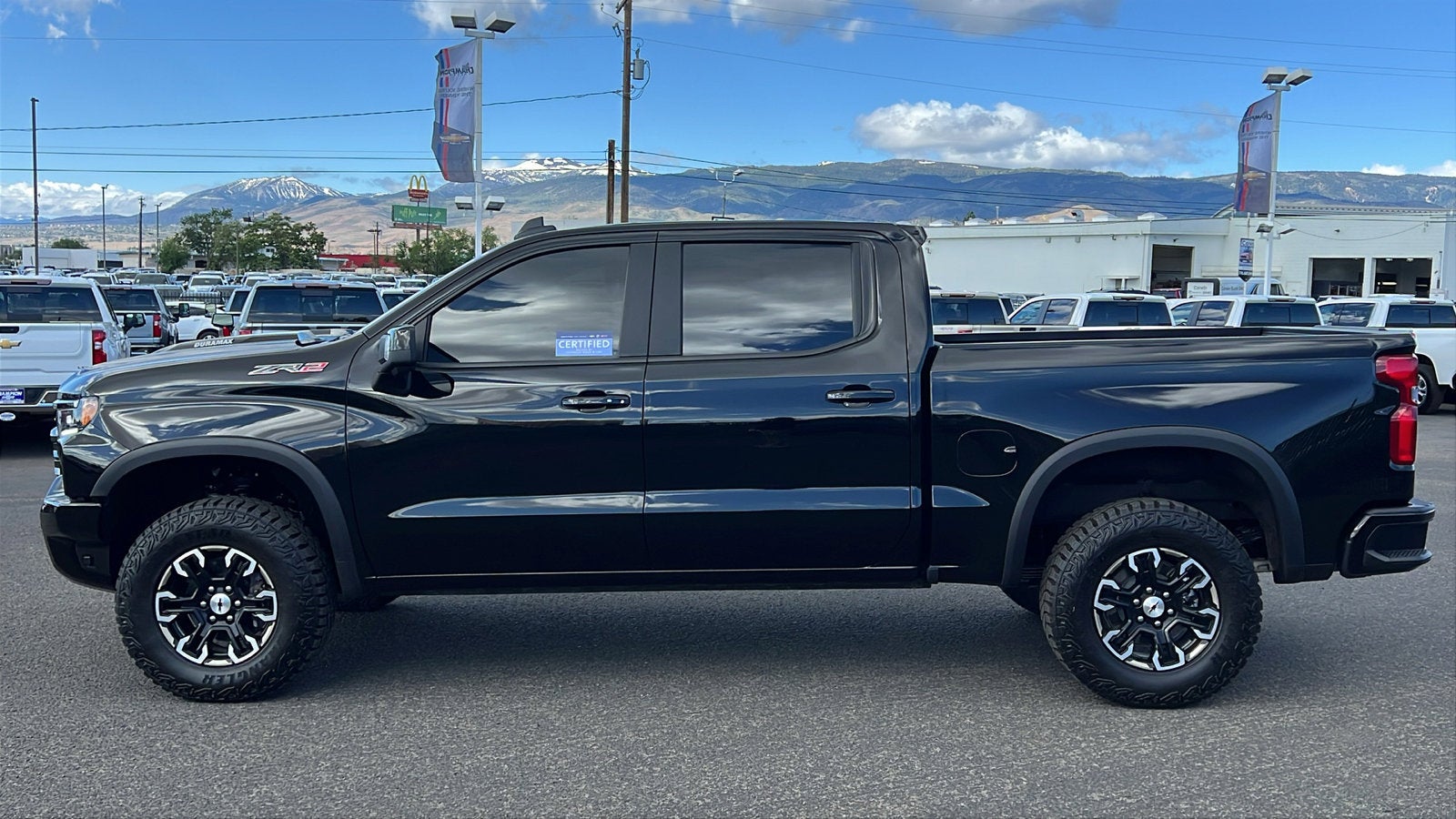 2025 Chevrolet Silverado 1500 ZR2 - Photo 9