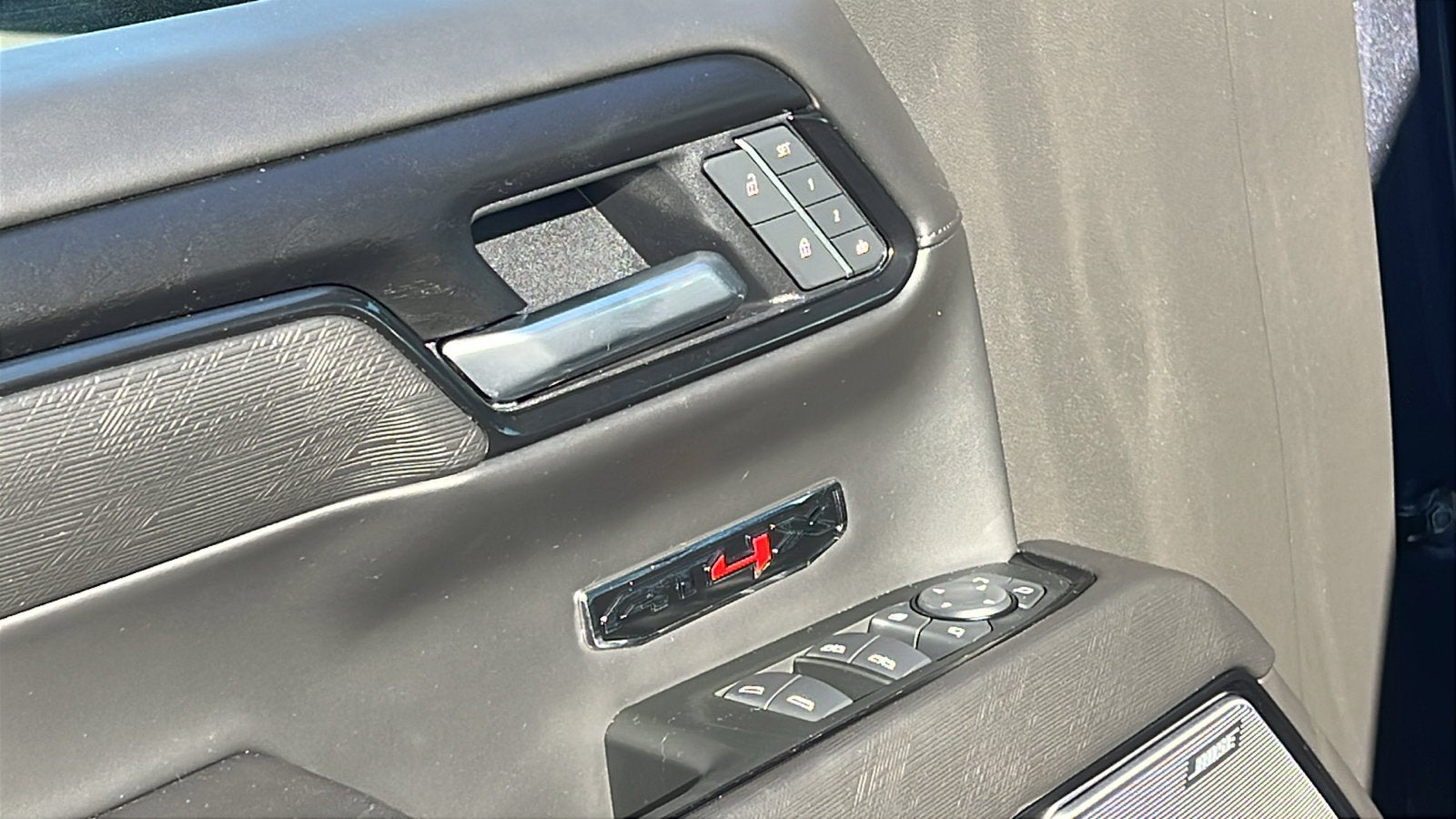 2025 GMC Sierra 1500 AT4X