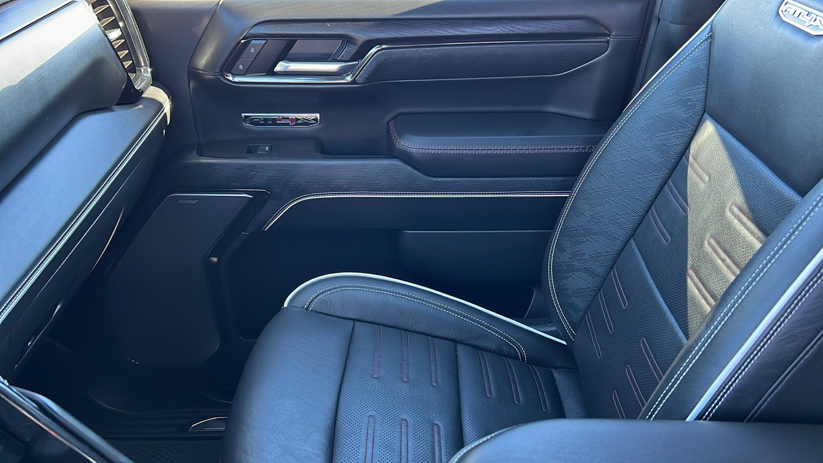 2025 GMC Sierra 1500 AT4X