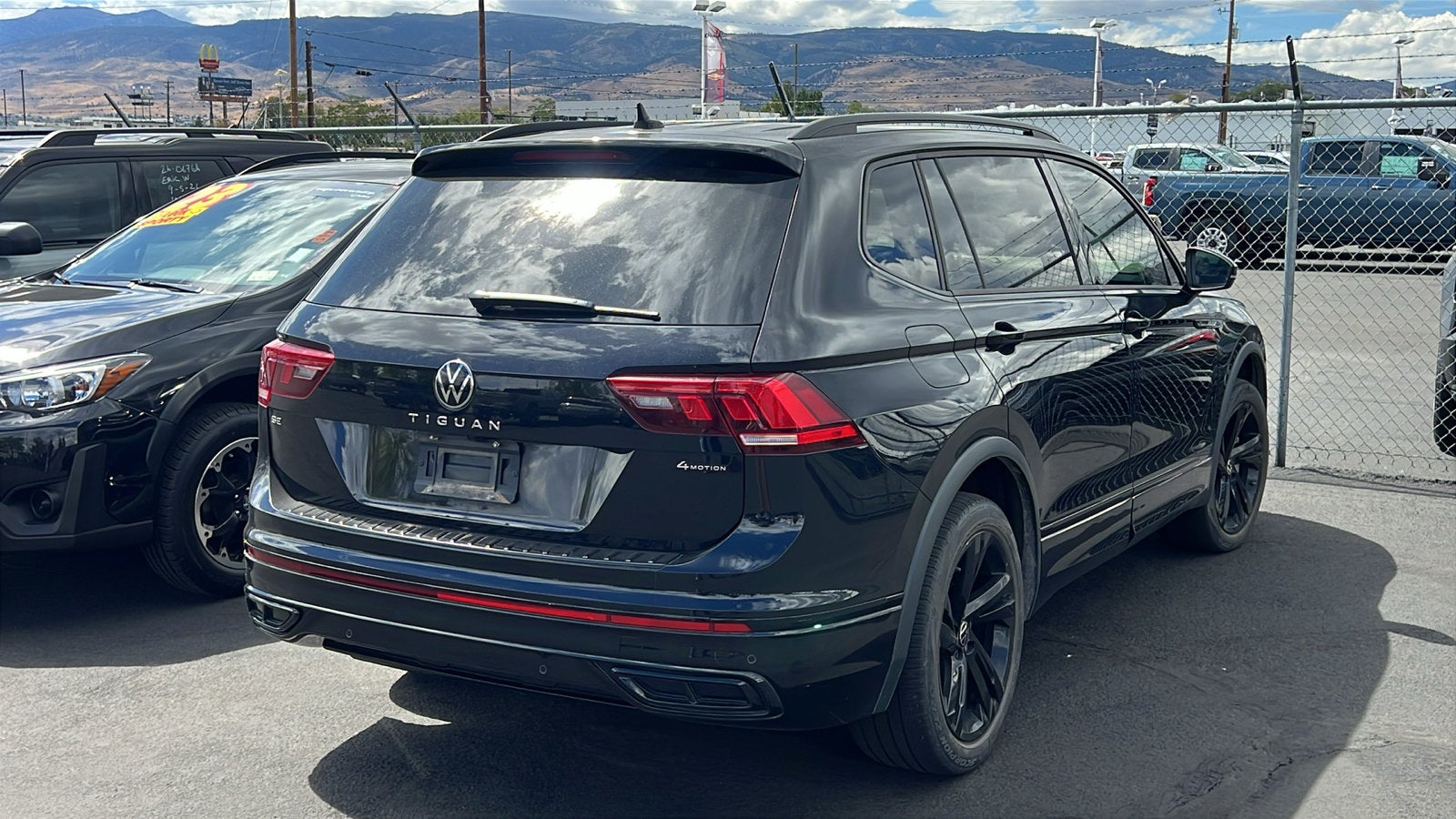 2024 Volkswagen Tiguan 2.0T SE R-Line Black
