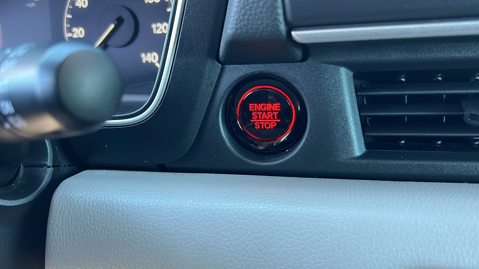 2023 Honda Pilot EX-L 8 Passenger