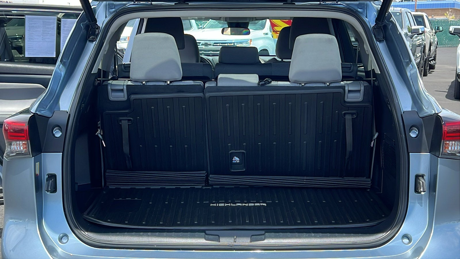 2022 Toyota Highlander Hybrid LE