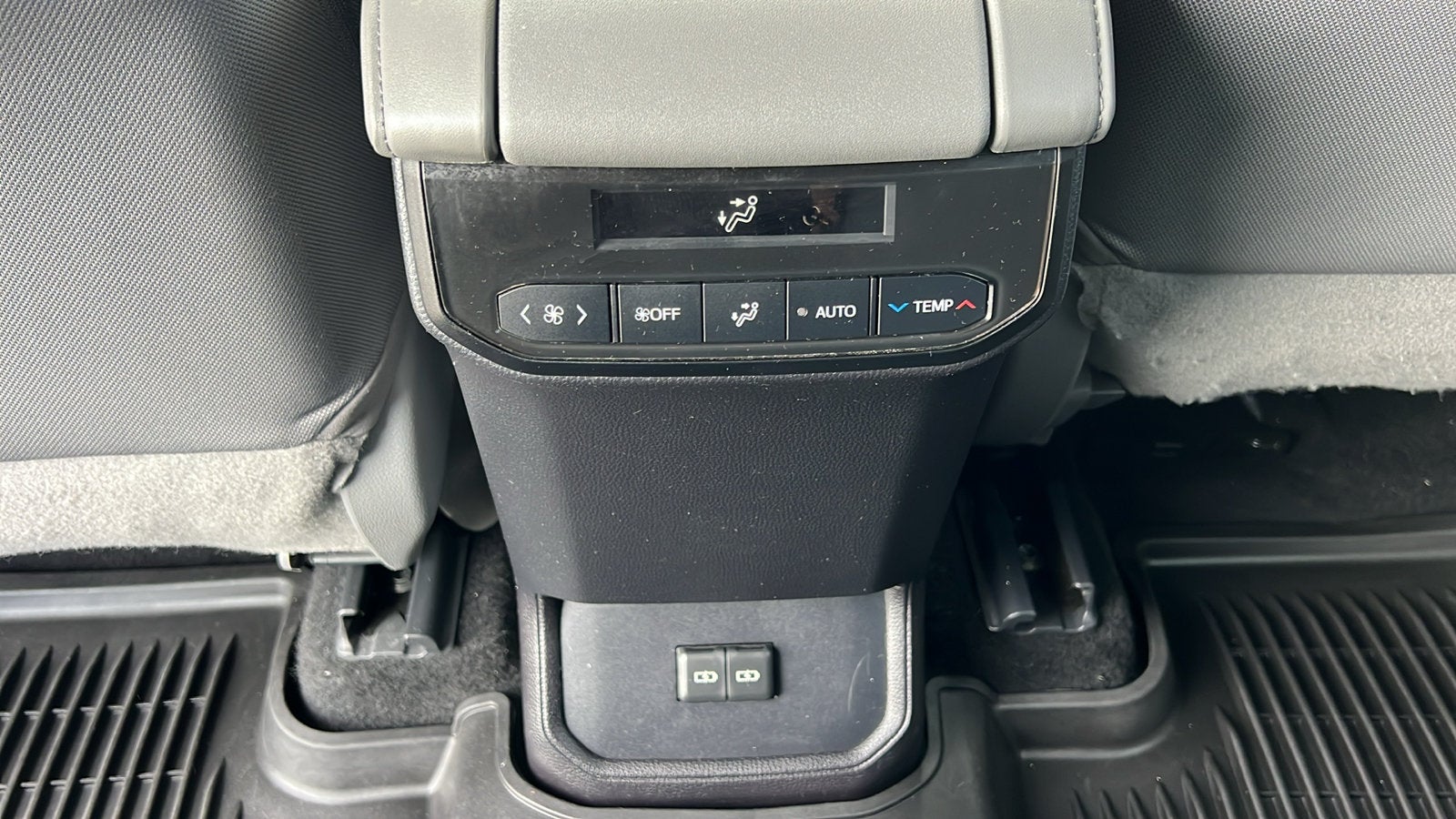 2022 Toyota Highlander Hybrid LE