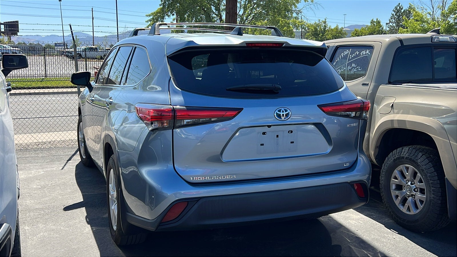 2022 Toyota Highlander Hybrid LE