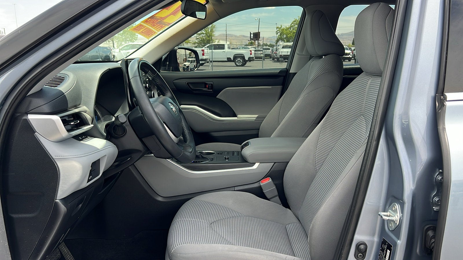 2022 Toyota Highlander Hybrid LE