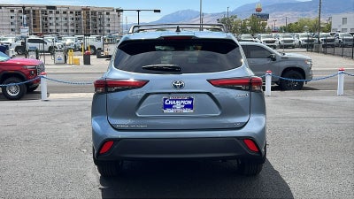 2022 Toyota Highlander Hybrid LE