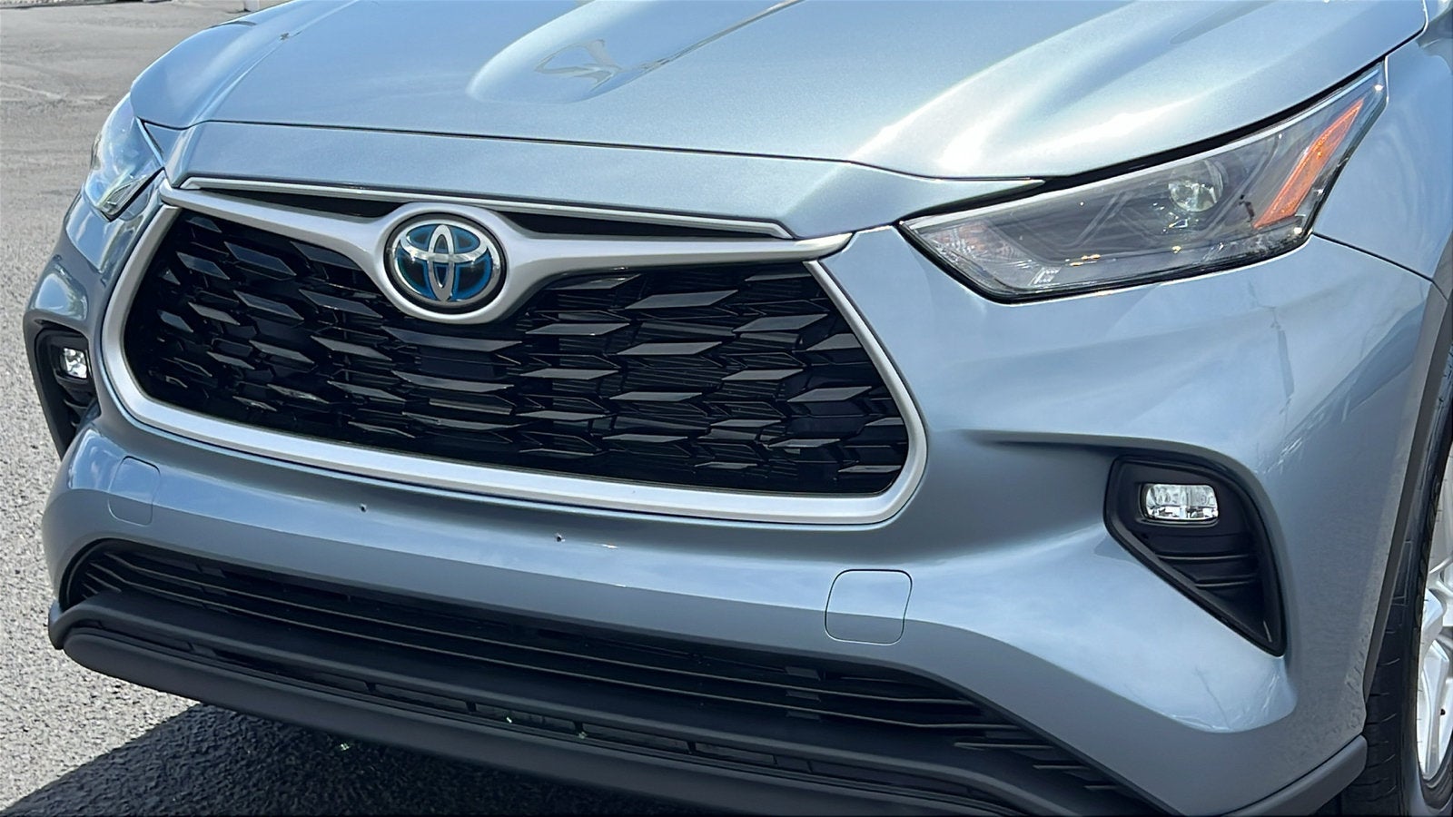 2022 Toyota Highlander Hybrid LE