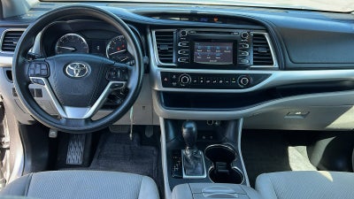 2015 Toyota Highlander LE