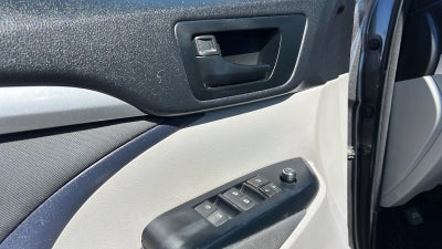 2015 Toyota Highlander LE