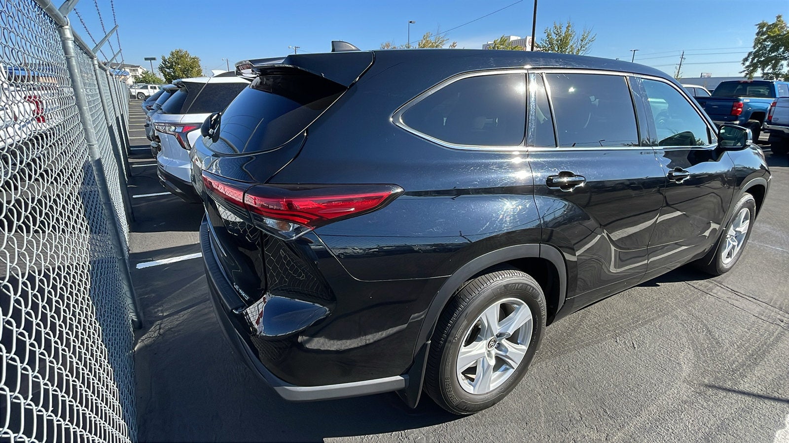 2022 Toyota Highlander LE