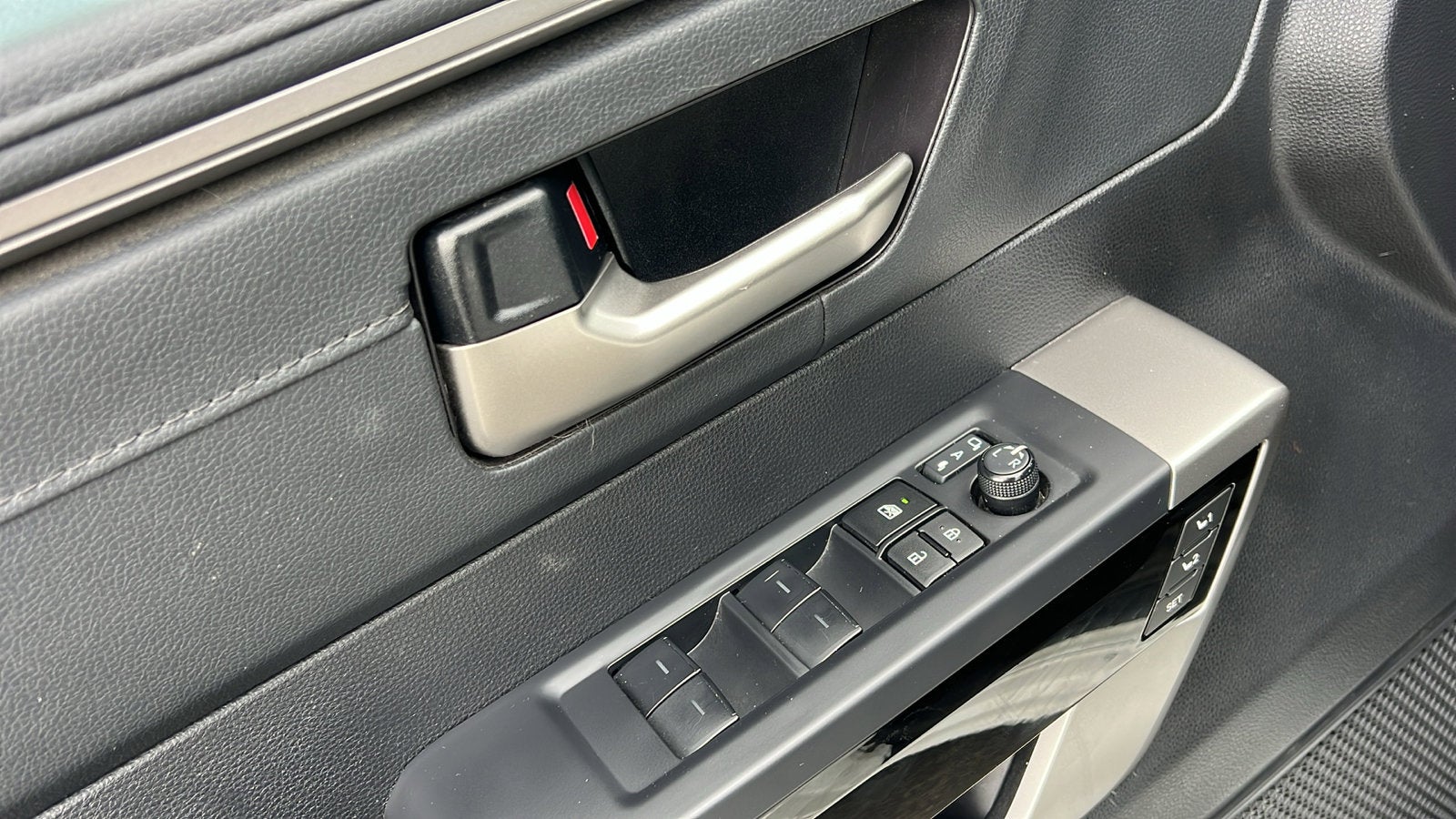 2023 Toyota Tundra 4WD Limited Hybrid