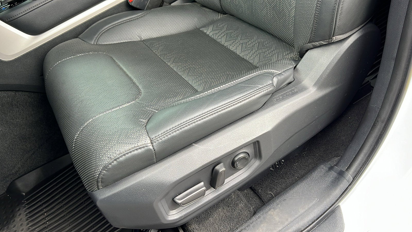 2023 Toyota Tundra 4WD Limited Hybrid