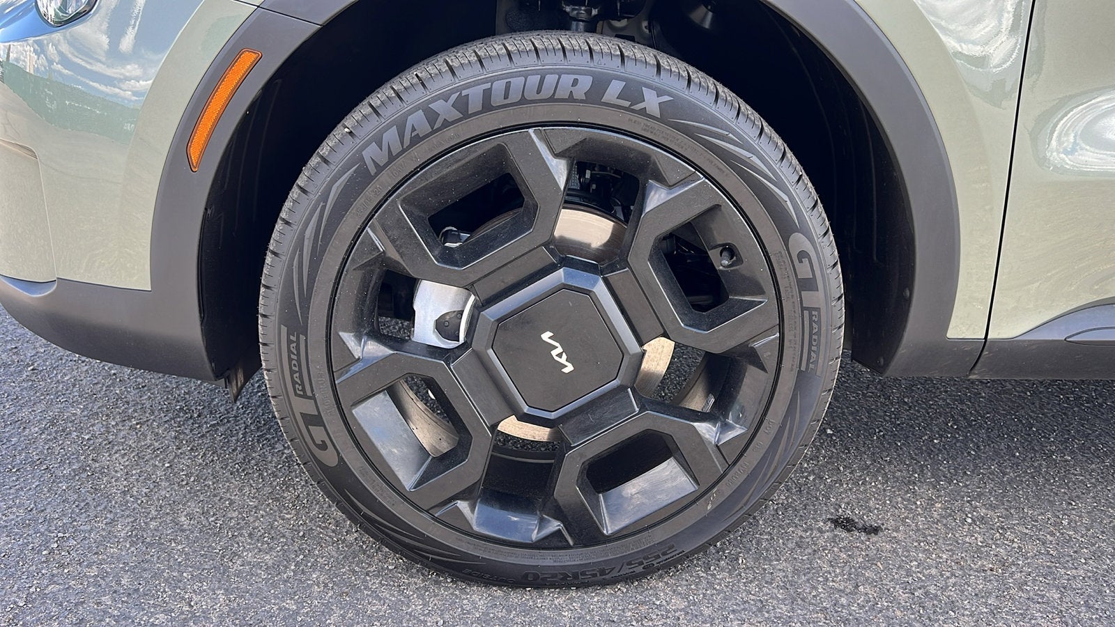 2024 Kia Sorento X-Line EX