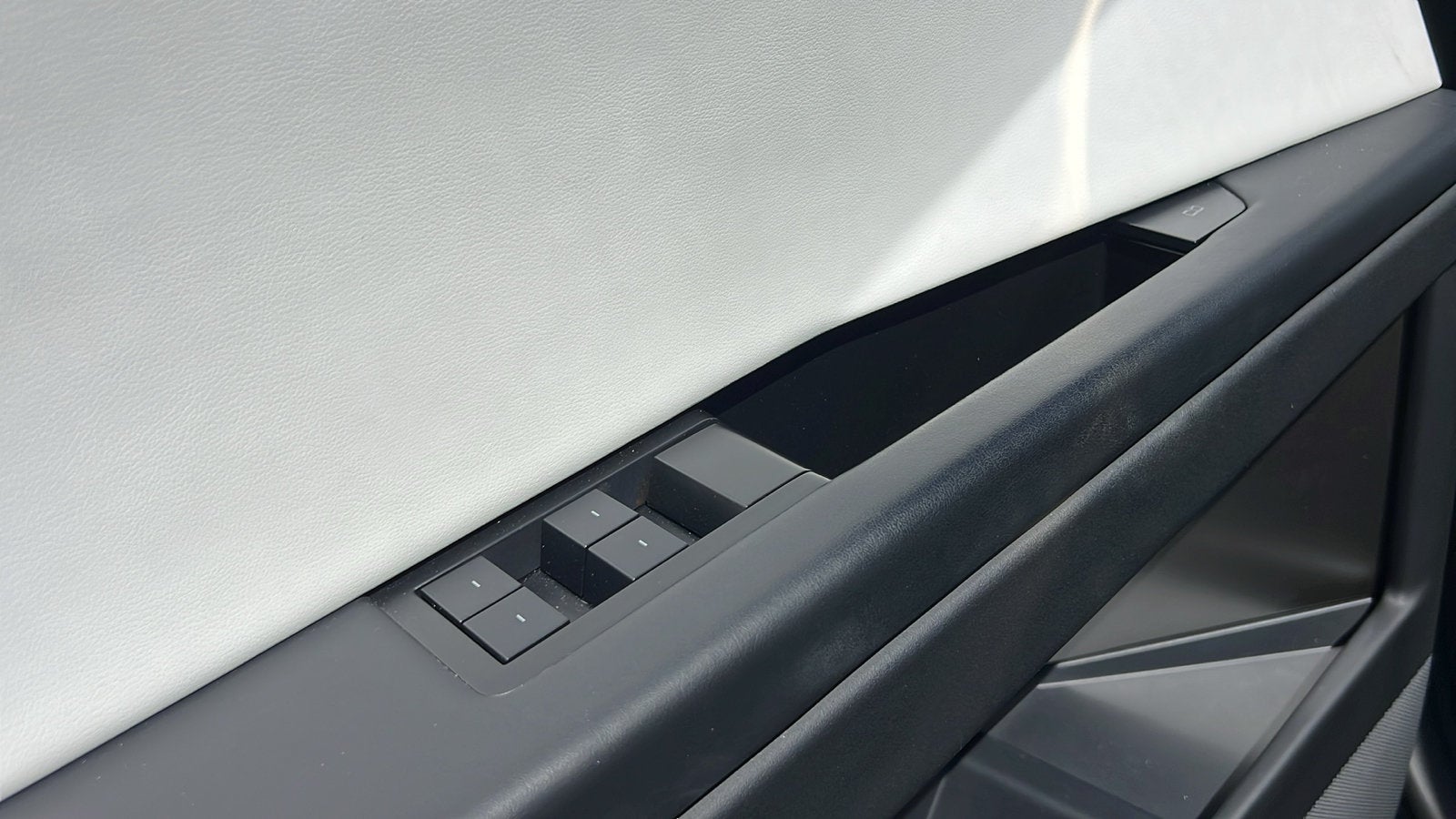 2024 Tesla Cybertruck All-Wheel Drive