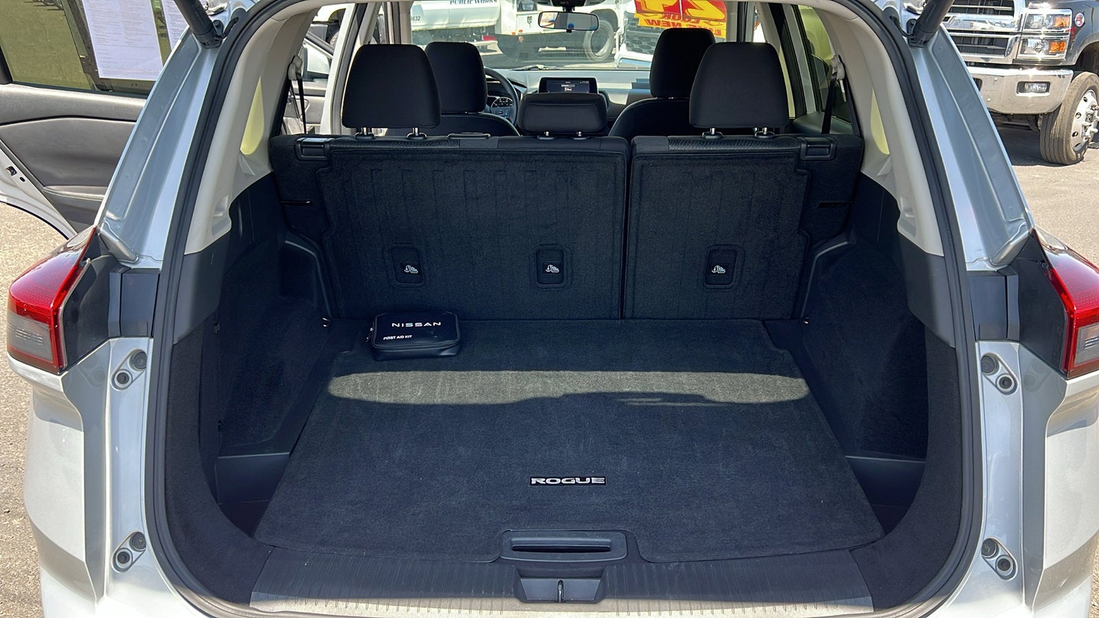 2024 Nissan Rogue SV