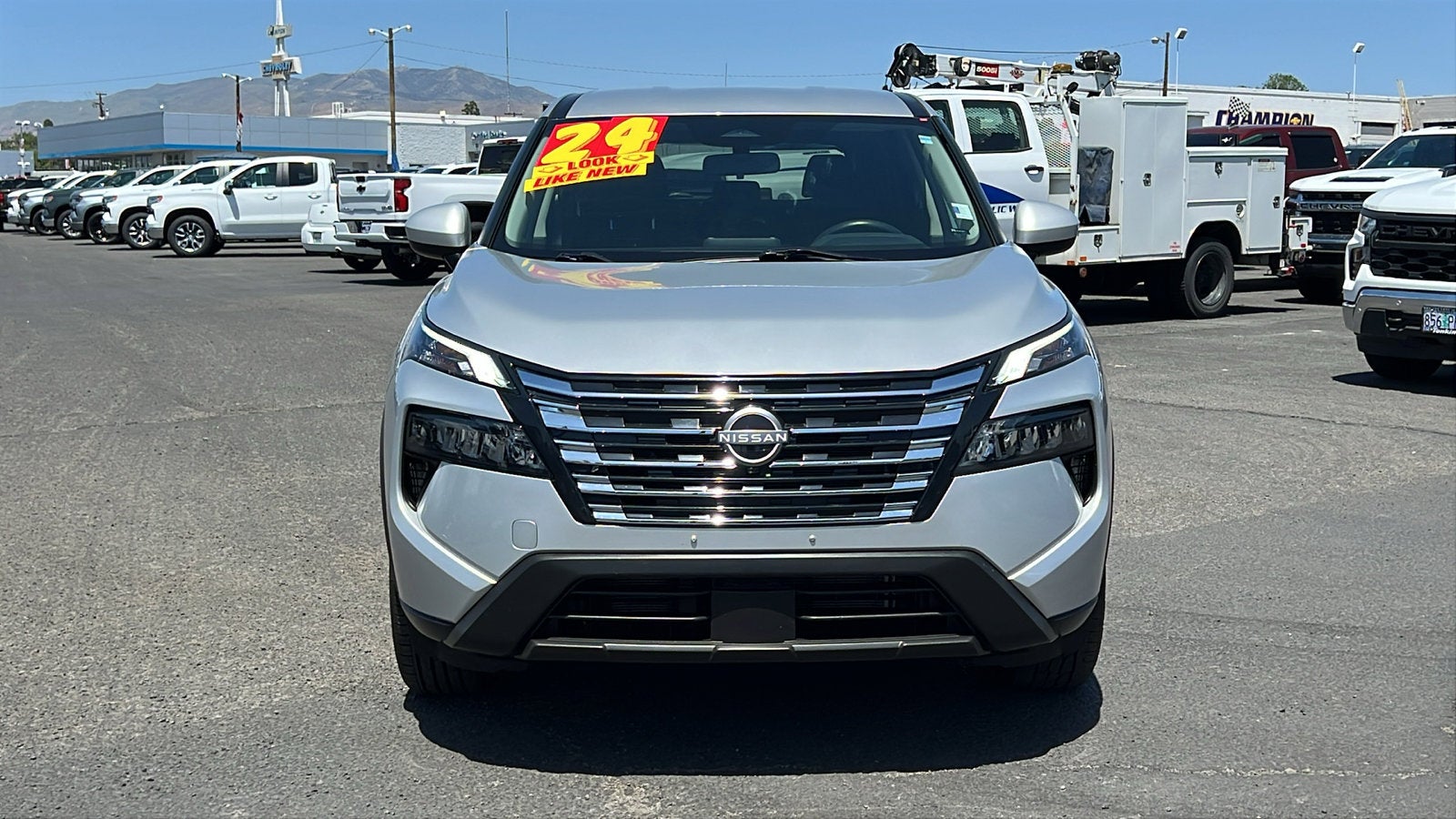 2024 Nissan Rogue SV