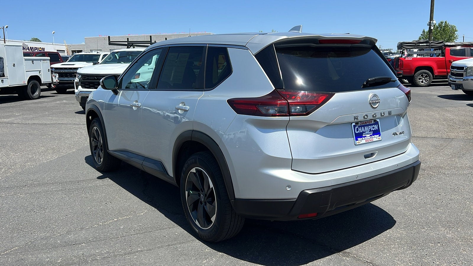 2024 Nissan Rogue SV
