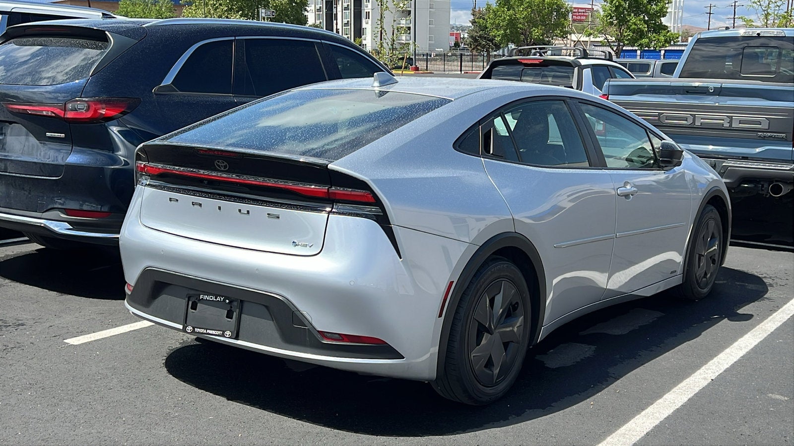2025 Toyota Prius LE