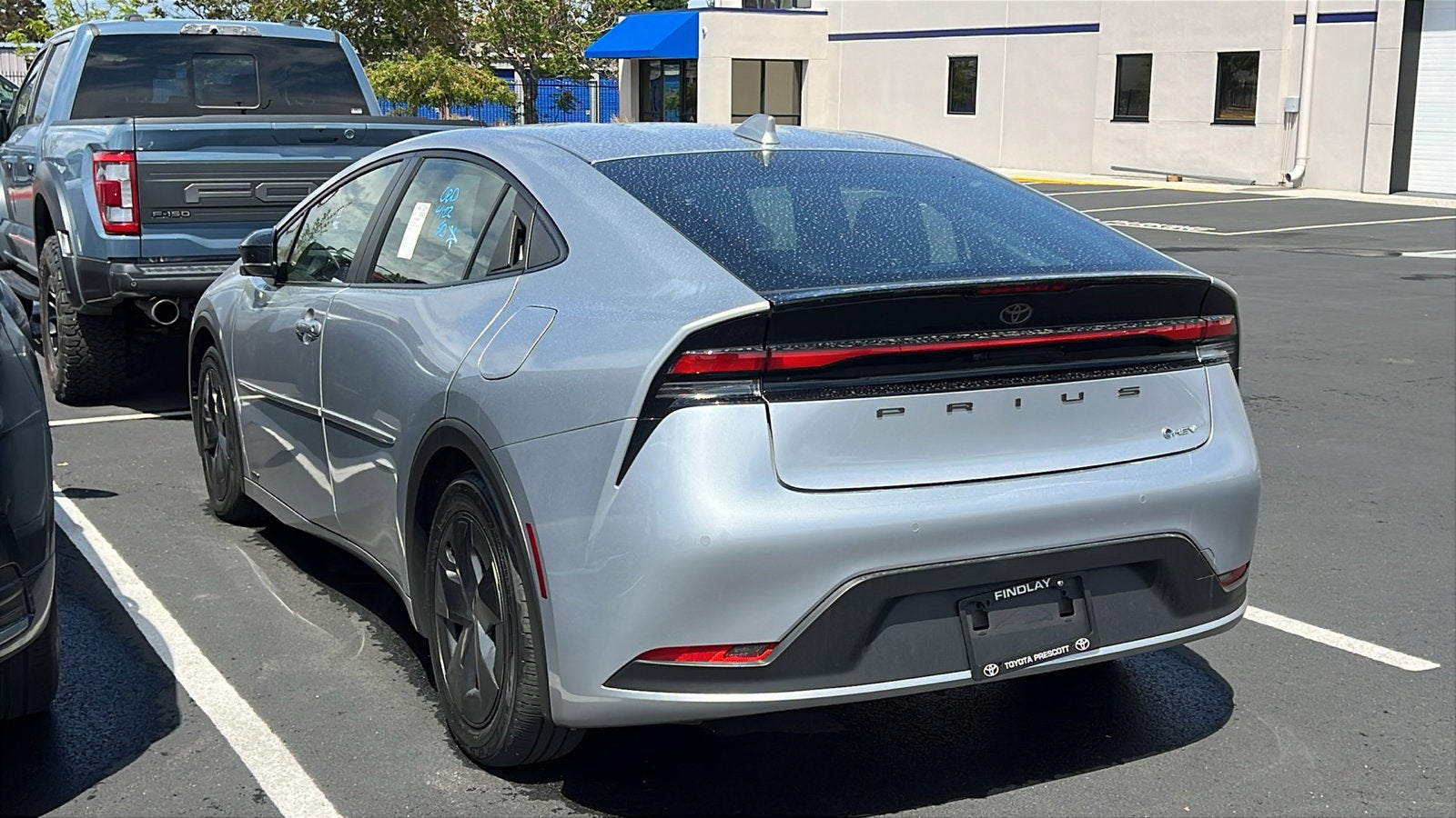 2025 Toyota Prius LE