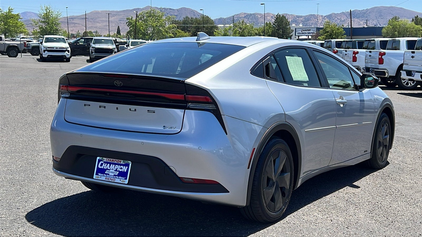 2025 Toyota Prius LE