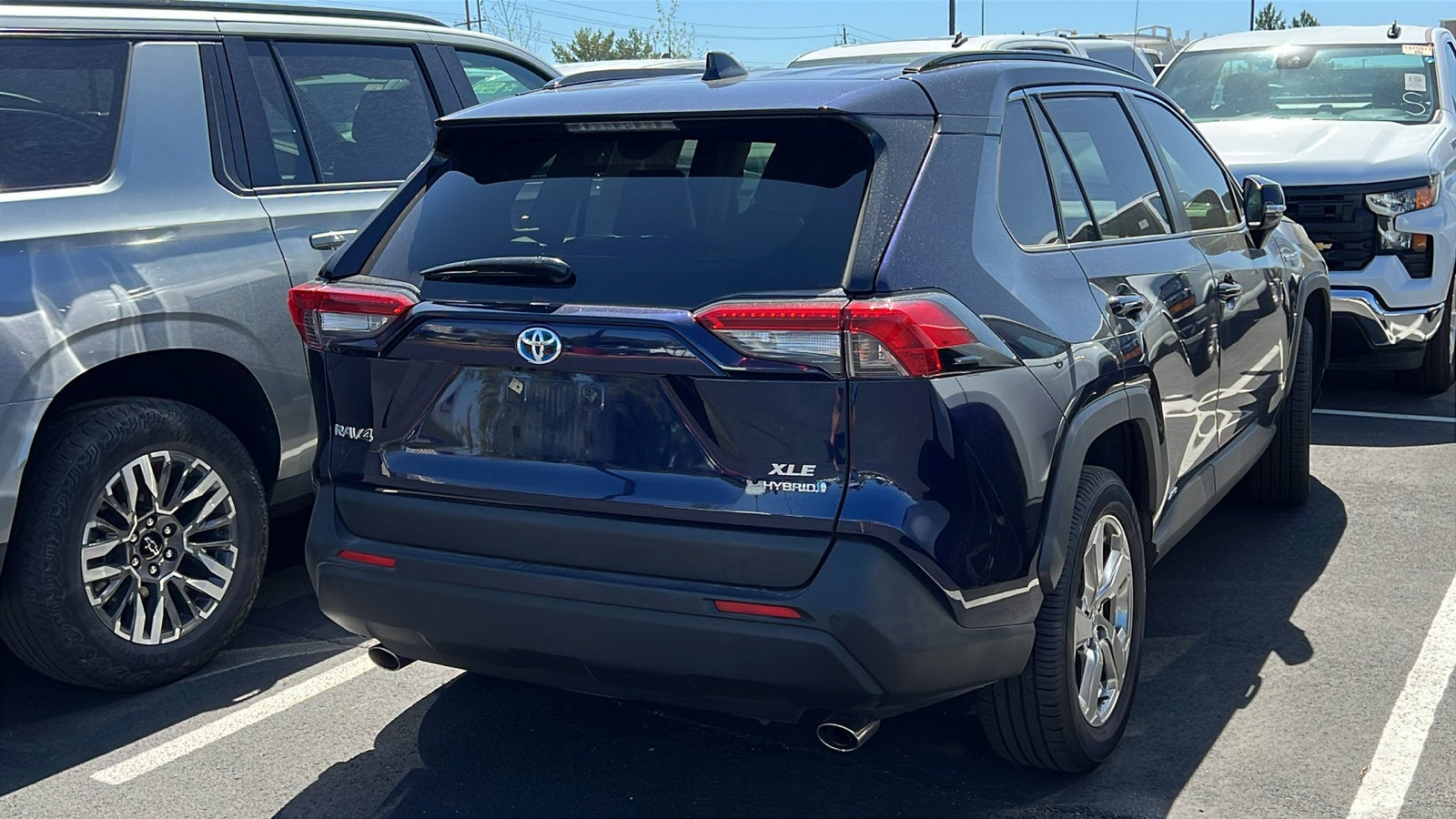 2021 Toyota RAV4 XLE Premium - Photo 2