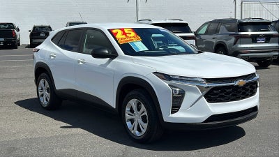 2025 Chevrolet Trax LS