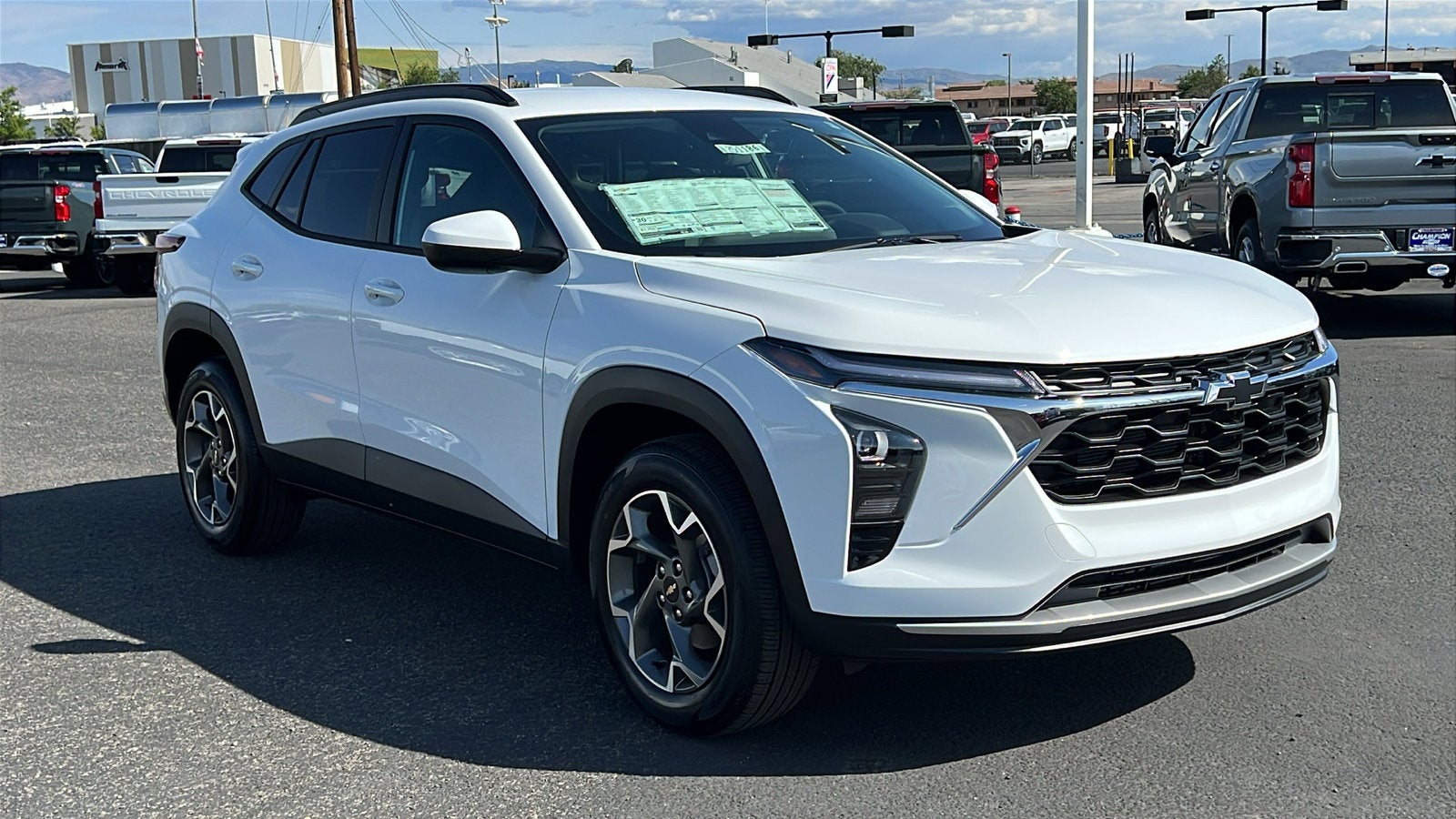 2025 Chevrolet Trax LT