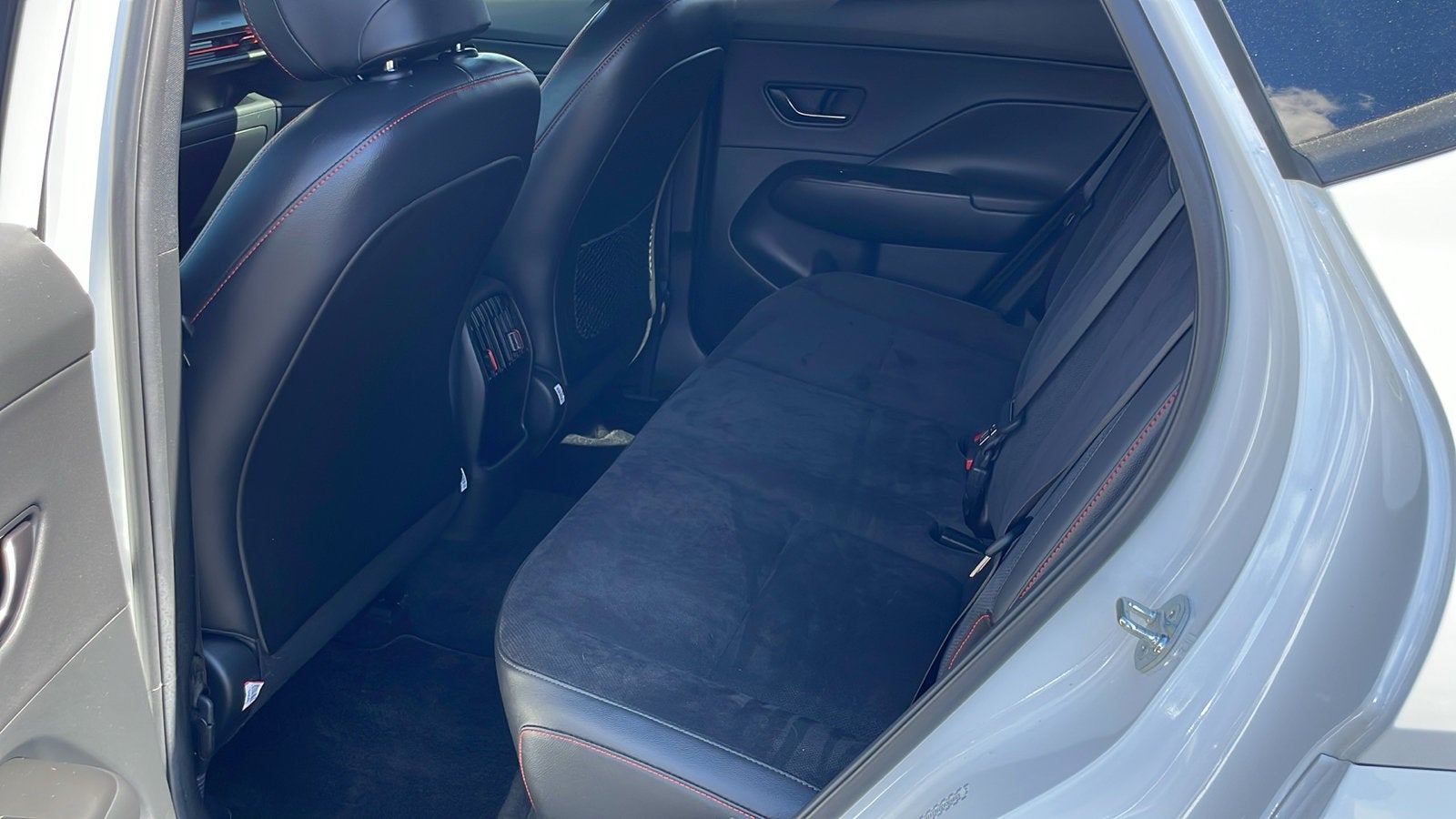 2025 Hyundai Kona N Line S - Photo 13