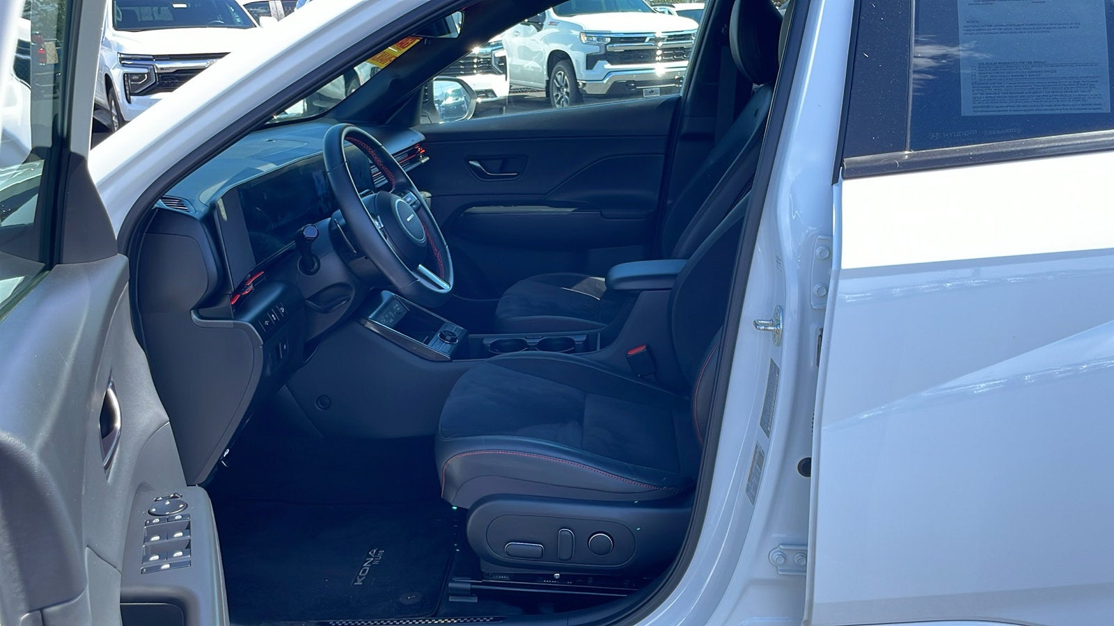 2025 Hyundai Kona N Line S - Photo 26
