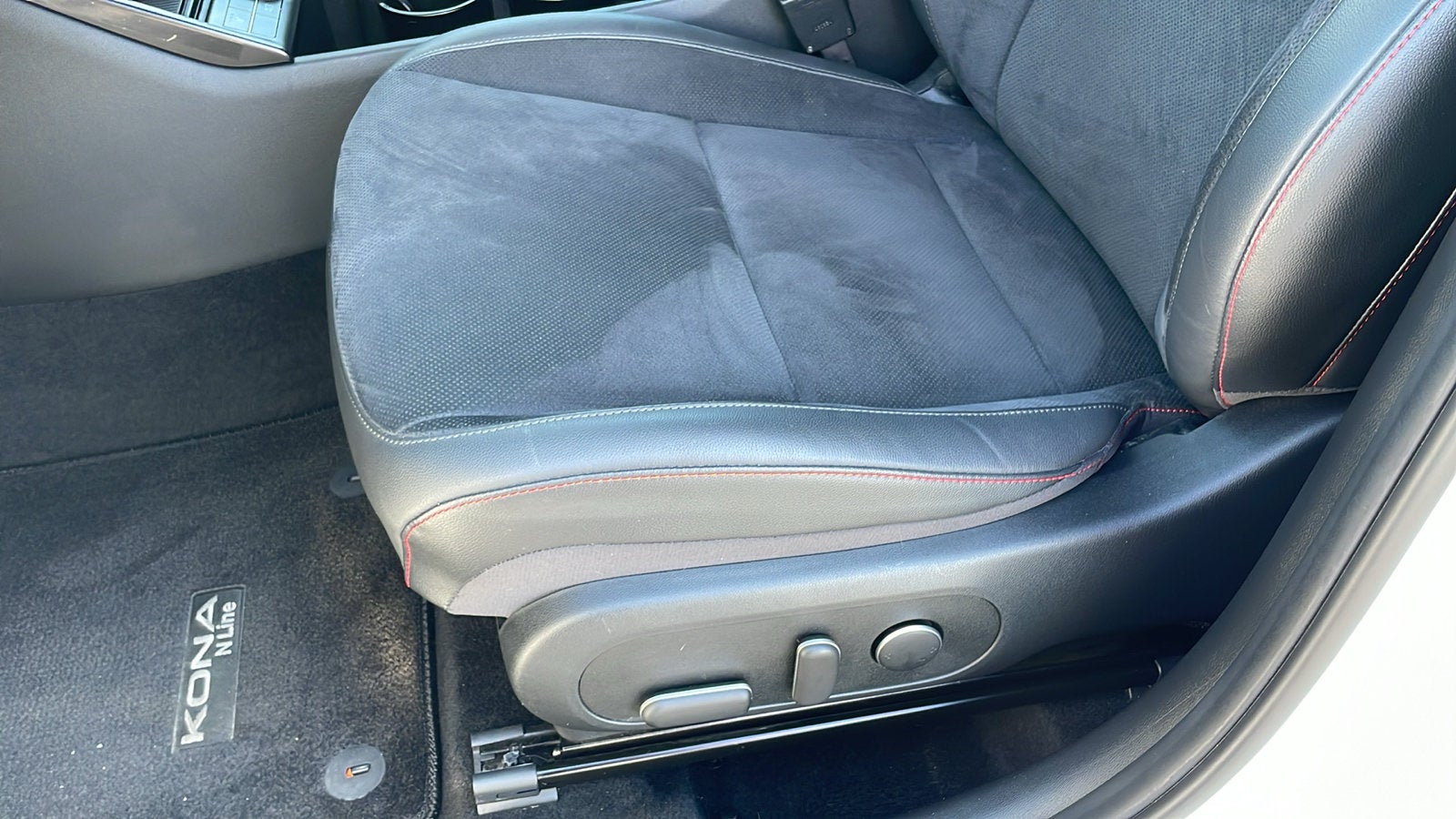 2025 Hyundai Kona N Line S - Photo 28