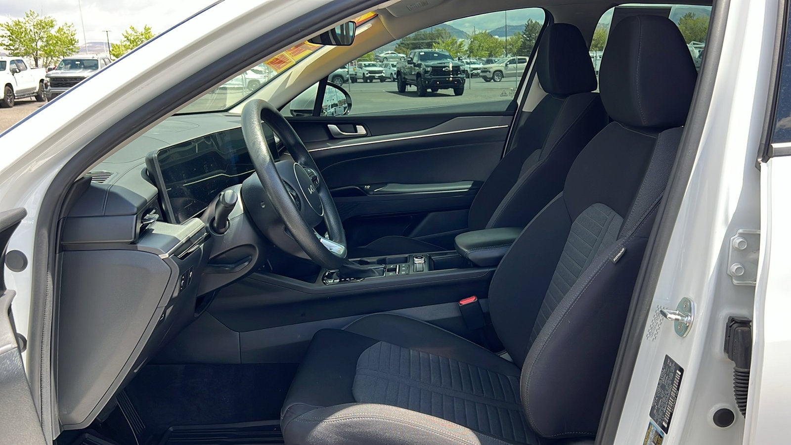 2025 Kia K5 LXS