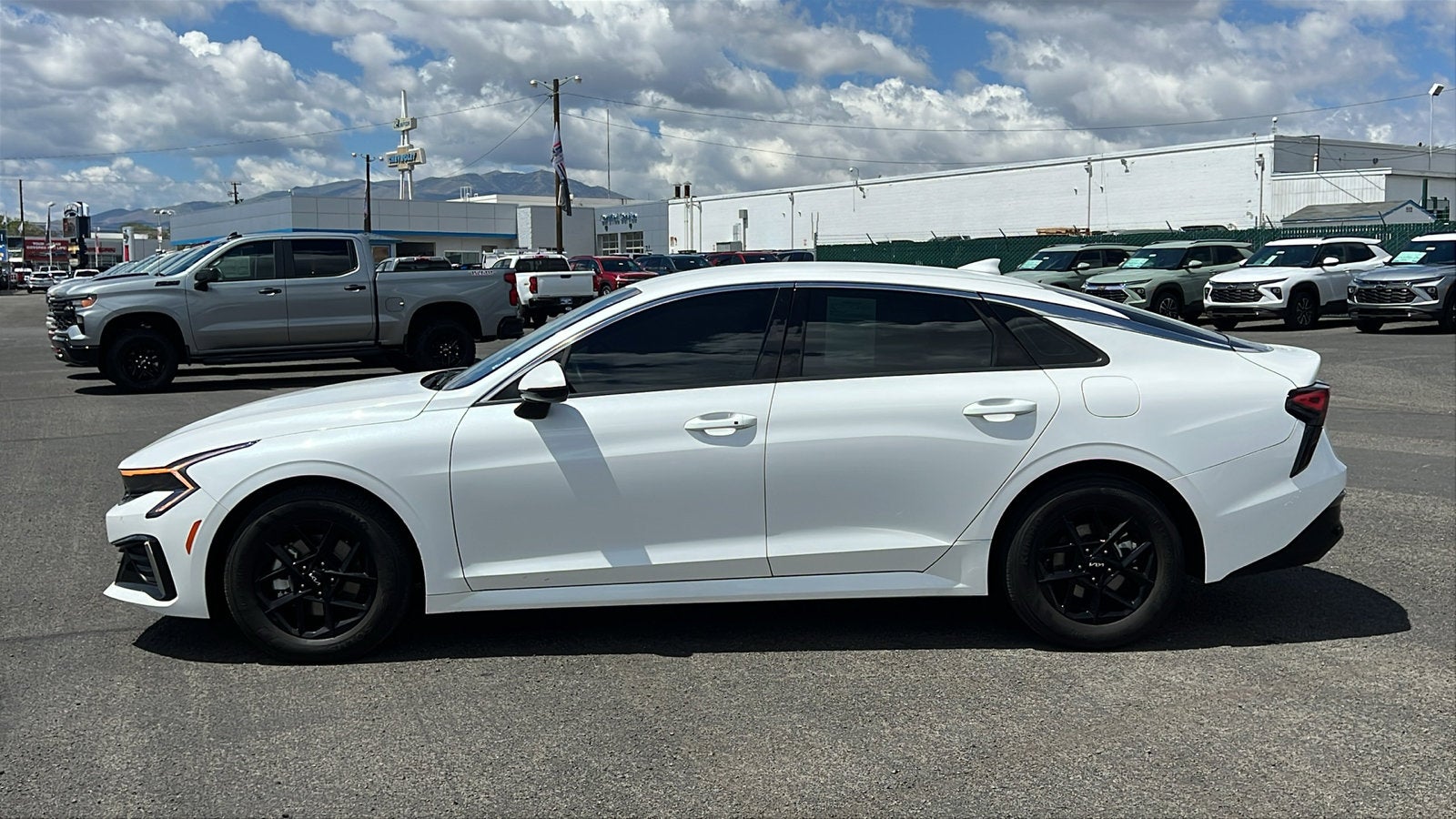 2025 Kia K5 LXS