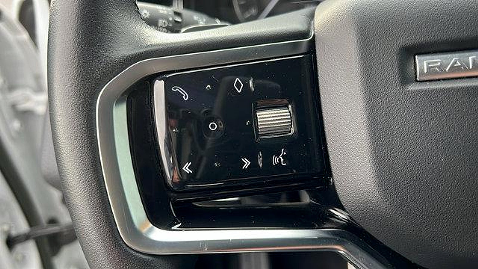 2023 Land Rover Range Rover Evoque R-Dynamic S